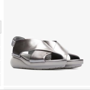 Camper Like New  Balloon silver grey  wedge Sandal